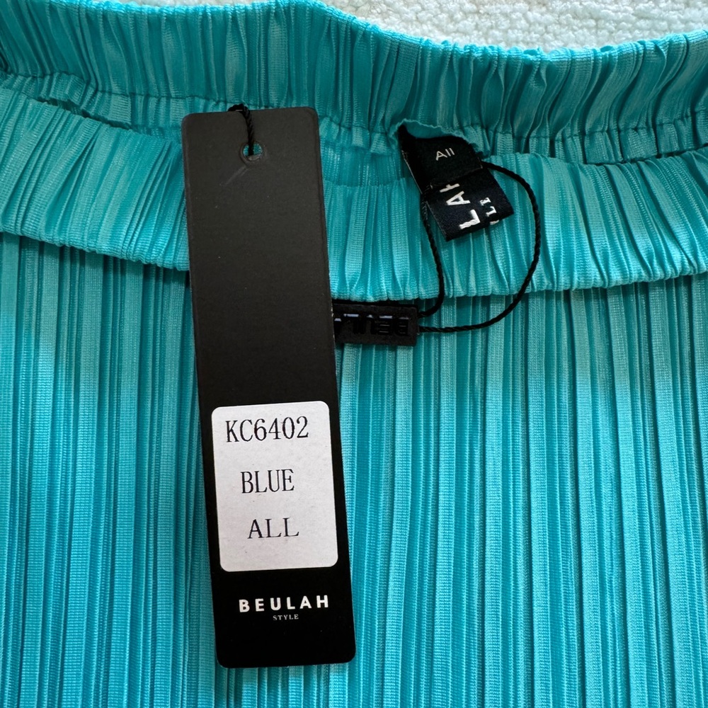 NWT Beulah Turquoise Pleated Top & Skirt Set One Size - Picture 9 of 16